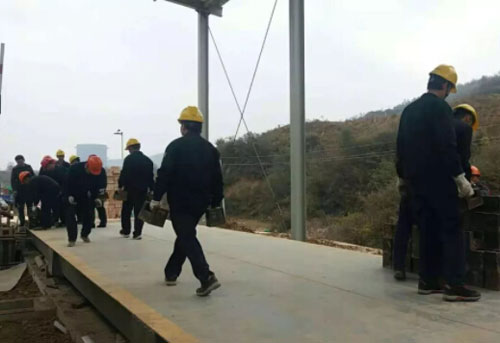 圖為地磅校驗(yàn)現(xiàn)場